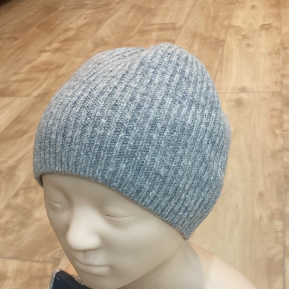 H&M Lambs Wool Hat & bonus boot socks - Picture 3 of 16